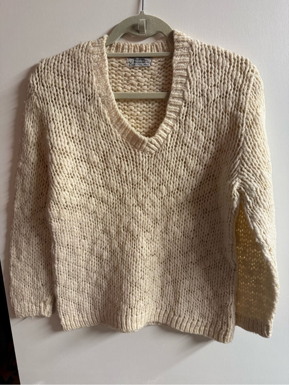 Vintage Tudor Square Hand-loomed Virgin Wool, 70s/80s